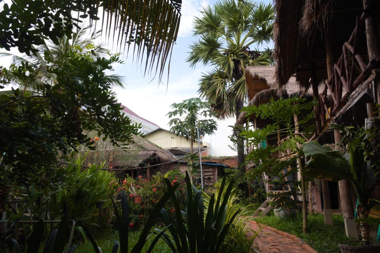 About Sarin Homestay Battambang Exterior foto